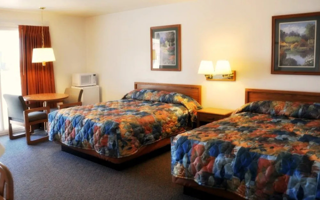 Trade Winds Motel