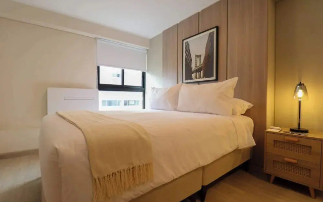 w Beautiful 2BR w Balcony in Miraflores