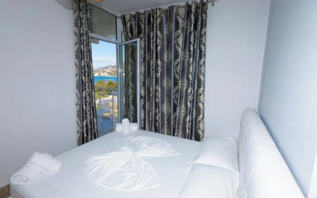 Seaview Apartments