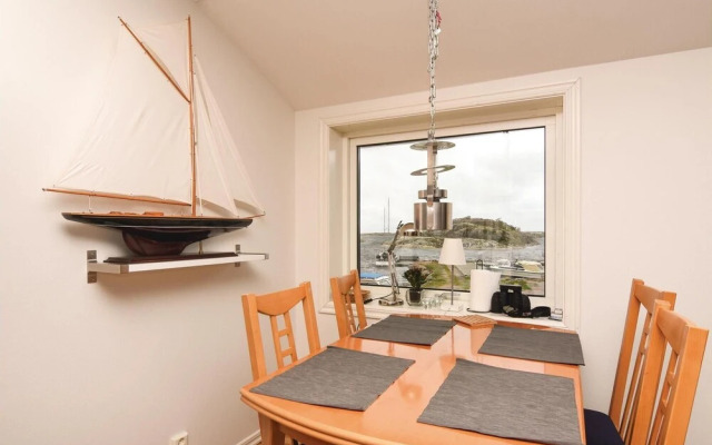 Nice Apartment in Väjern With 2 Bedrooms