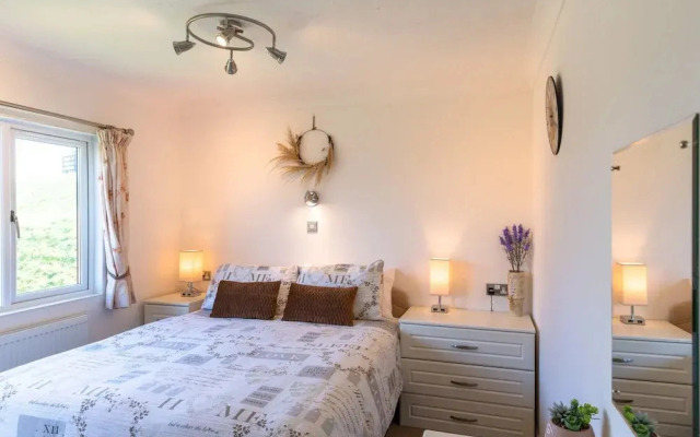 Pet-friendly Chalet in Torpoint, No Deposit