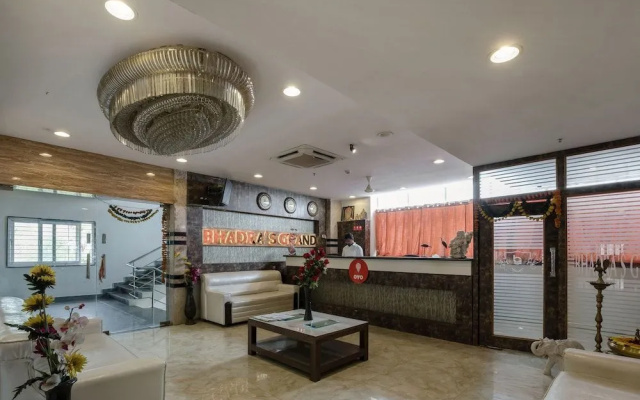 Collection O 5302 Bhadra Grand