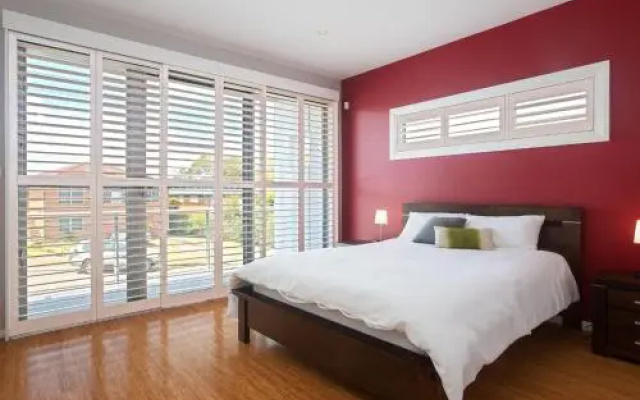 7 Judith Street - Stunning Duplex With Ducted Air