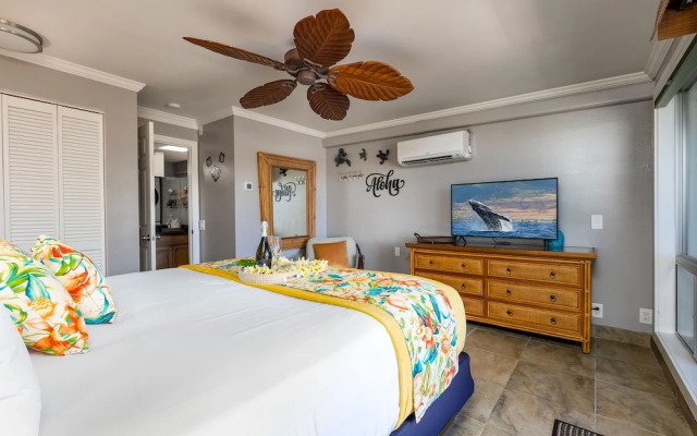 Kahana Sunset C7 2 Bedroom Condo by RedAwning