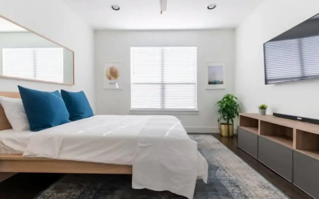 2-Bedroom Downtown Dallas Townhome