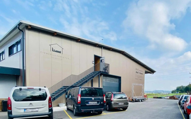 ZIMMERzuVERMIETEN in Deitingen Industriestrasse