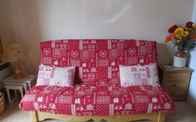 Betelgeuse N°56 : Studio Cabine 4 Personnes / Studio Cabine 4 People