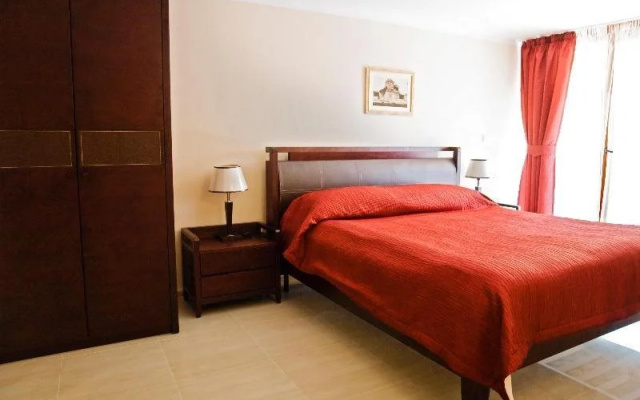 Oasis Park Hotel