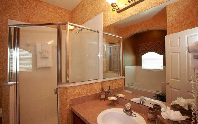 Loyalty Vacation Homes