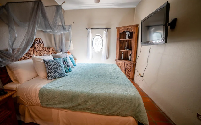 Charming Villas by Casa Holistic B&B
