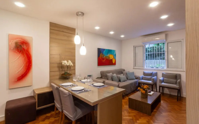10-min Walk to Copacabana Beach Stc302