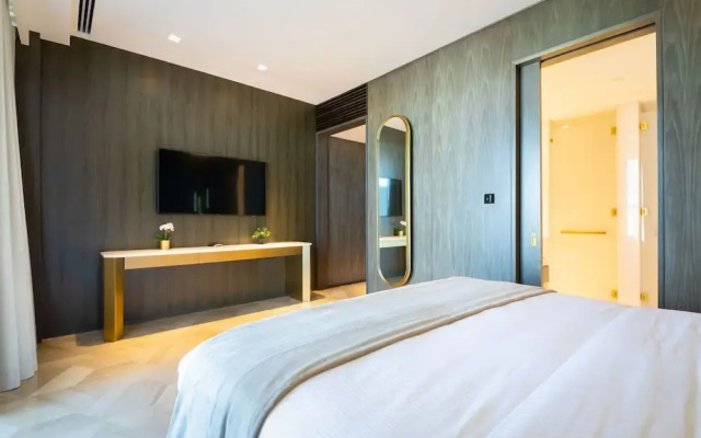 Maison Privee Five