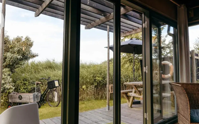 Rustic Beach Getaway w/ Bikes