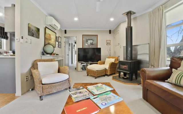 Pukeko Lodge - Tūrangi Holiday Home