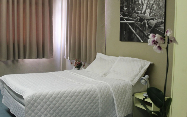 Hotel Des Arts Super Econômico