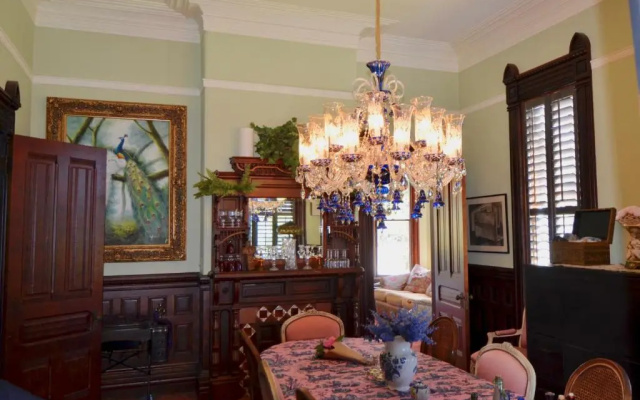Pinc Lady Mansion