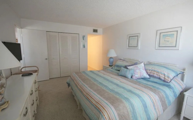 Strandview #304