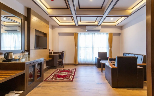 Mourya Hotel
