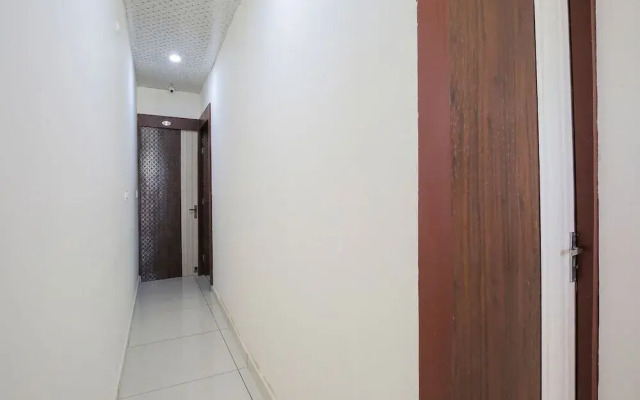 Royal Guest House by OYO Rooms