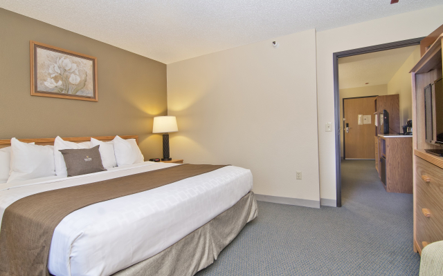 Boarders Inn & Suites