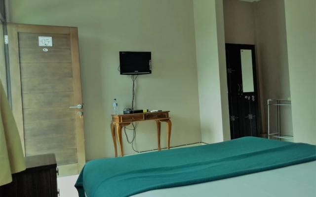 OYO 2456 Purnama House Kuta
