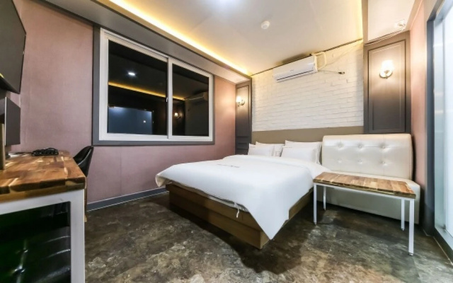 Gukmin Hotel