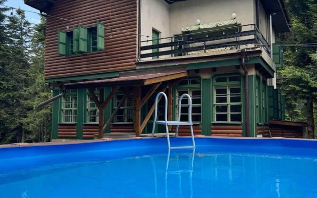 Villa Adis