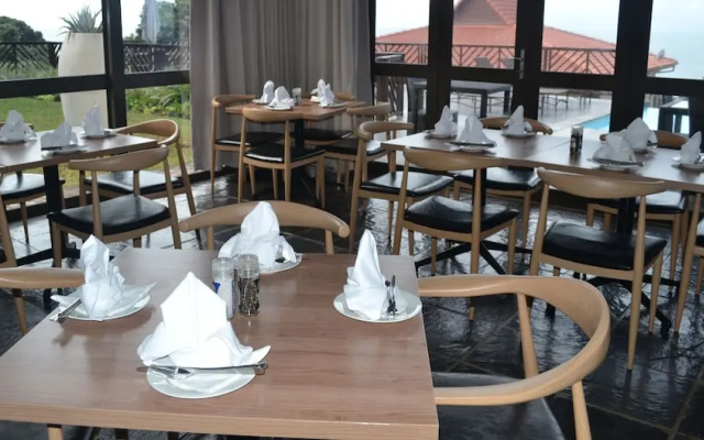 Отель ANEW Hotel Ocean Reef Zinkwazi