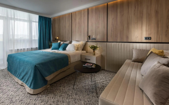Hotel Holiday