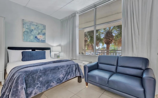 Sunset Suite - Private Balcony Gym Pool