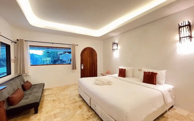 The Hub Erawan Resort