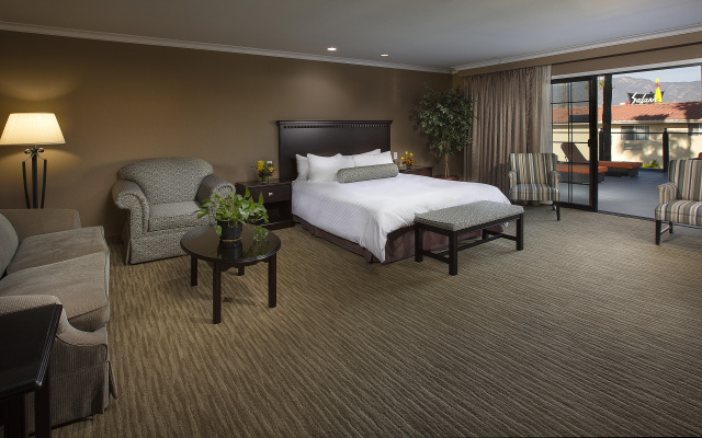 Coast Burbank Hotel