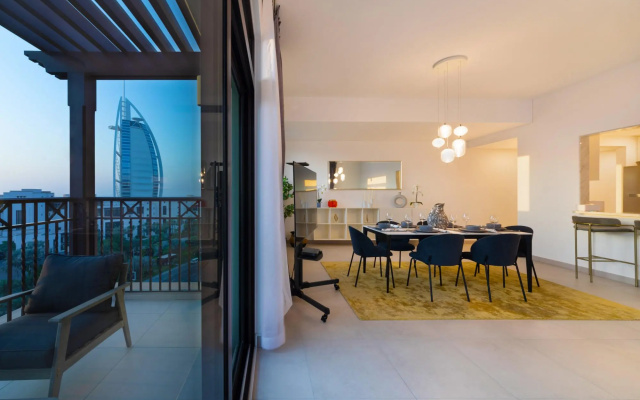 Exclusive Seaview 3BR Roof Terrace Apt with Scenic Views of Burj alArab