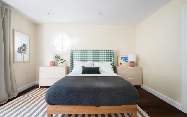 Romero by AvantStay | Villa Close to the Beach w/ Pool & Spa | Sleeps 17!
