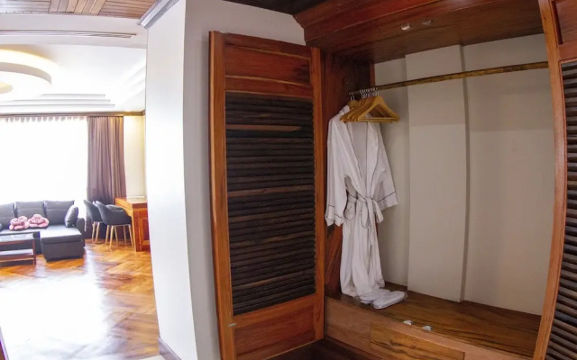 Kampong Thom Village Hotel