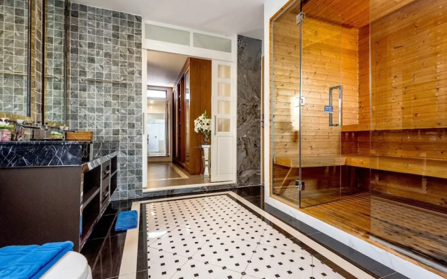 Exquisite Pool Villa B