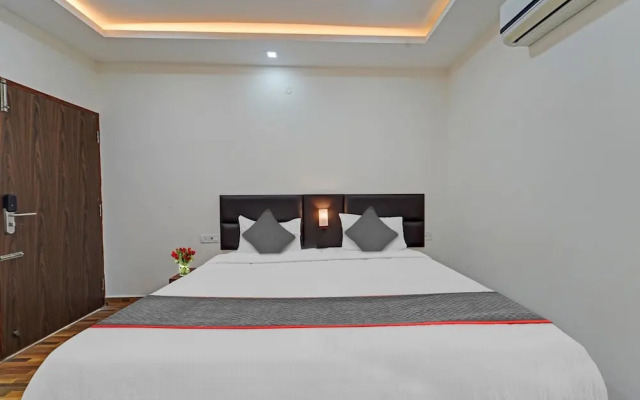 Townhouse Arulmigu Devi Temple Chennai