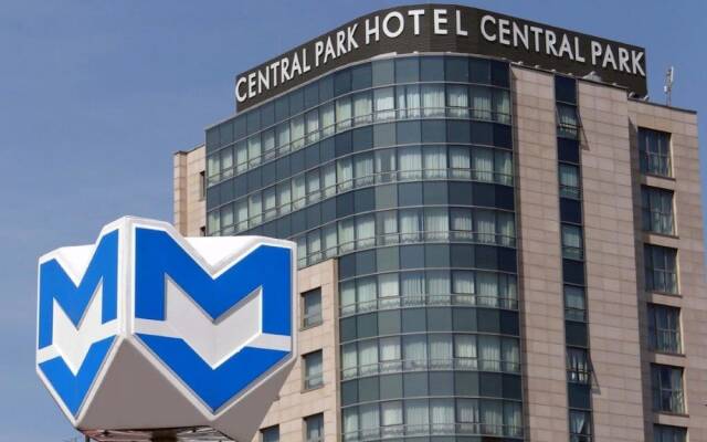 Rosslyn Central Park Hotel вид на фасад
