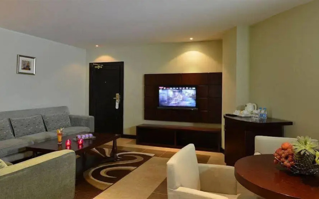 Boudl Half Moon Resort