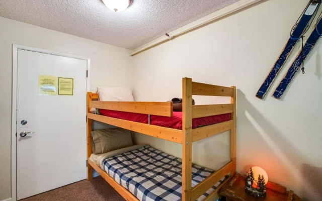 36sll - Convenient - Inexpensive - Kitchenette - Sleeps 6 1 Bedroom Condo