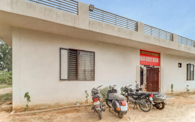 OYO Flagship 83529 Aman Guest House