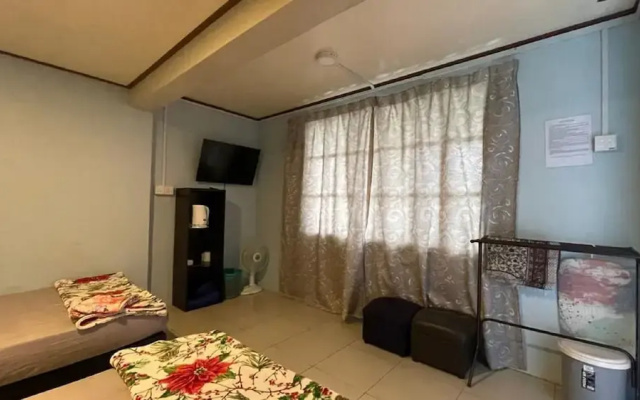 OYO Home 90704 Kds Garden & Stay