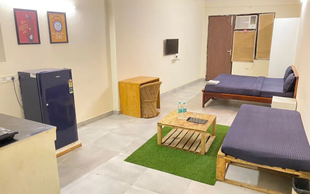 GoBravo Dev Palace & Studio Apartments