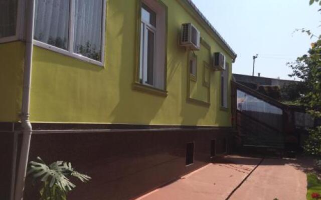 Отель Guest House Nadejda вид на фасад