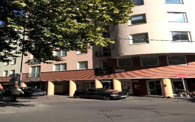 Отель Boulevard City Pension and Apartments Венгрия, Будапешт - отзывы, цены и фото номеров - забронировать отель Boulevard City Pension and Apartments онлайн парковка