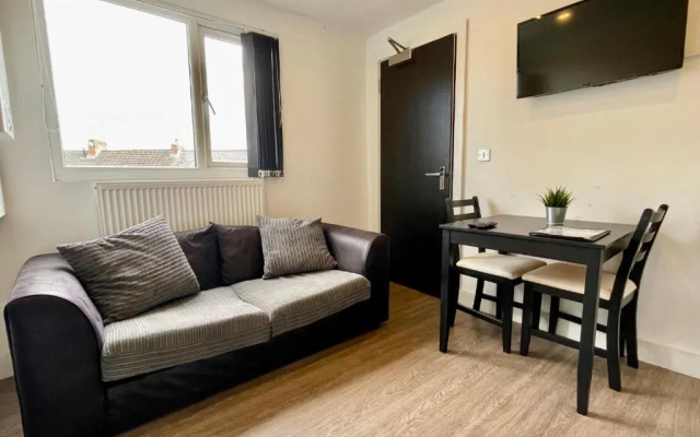 Spacious 1 Bed Apartment In The City Centre