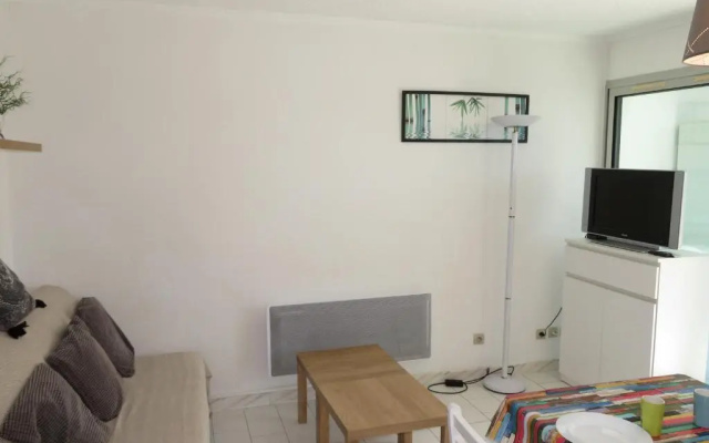 Appartement Sète, 2 Pièces, 4 Personnes - Fr-1-338-82