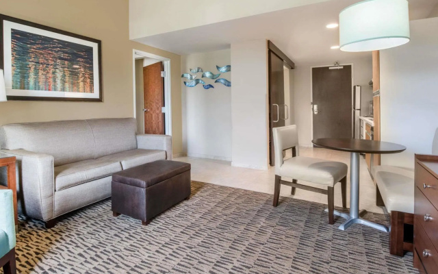 Hawthorn Suites by Wyndham Bridgeport/Clarksburg