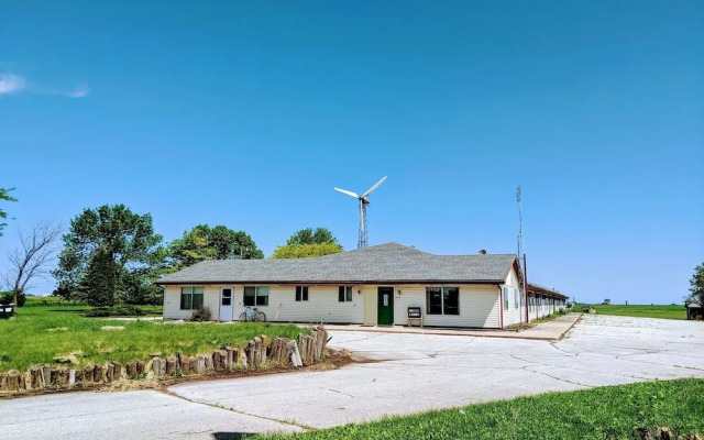 Circle S Motel