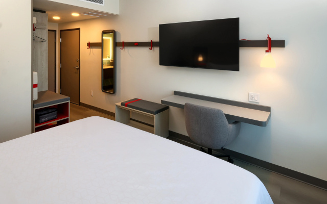 avid hotel Guadalajara Aeropuerto Norte by IHG